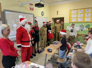 Strażacki Mikołaj odwiedza "Trójkę"!