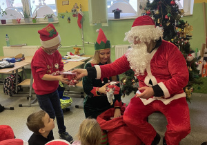 Strażacki Mikołaj odwiedza "Trójkę"!