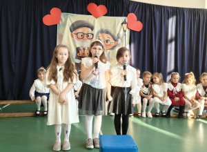 Dzieci z Oddziału Przedszkolnego zaprosiły Babcie i Dziadków