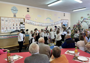 Herbatka dla Babci i Dziadka w 1B