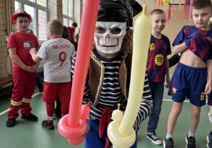 Zabawa karnawałowa dla klas 0–3 i dyskoteka klas starszych