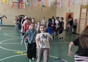 Zabawa karnawałowa dla klas 0–3 i dyskoteka klas starszych