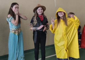 Zabawa karnawałowa dla klas 0–3 i dyskoteka klas starszych