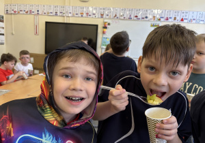 Zdrowo, kolorowo i bardzo smacznie w klasie 2a!