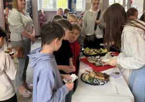 Smakowity kiermasz dla Lilianki