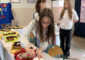 Smakowity kiermasz dla Lilianki