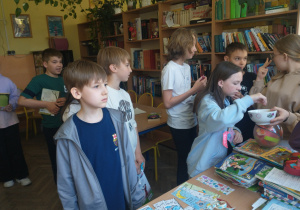 Niespodzianki w bibliotece w Światowy Dzień Książki