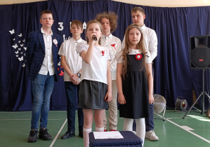 Uroczysty apel z okazji święta Konstytucji 3 Maja
