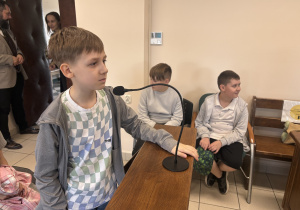 Uczniowie klasy 3a odwiedzili Sąd Rejonowy