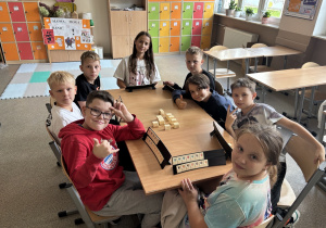 Dołączyliśmy do bicia rekordu w grze Rummikub!