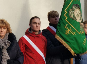 Delegacja naszej szkoły na uroczystości 93. rocznicy śmierci Wł. St. Reymonta na Powązkach