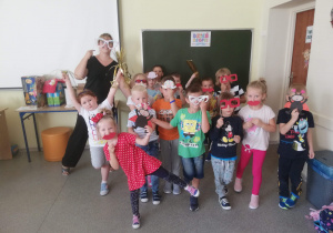 Dzieci z zerówki świętują Dzień Kropki po raz pierwszy w naszej szkole