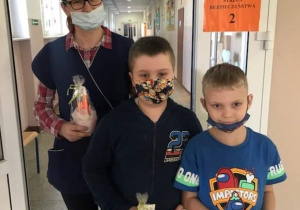 Życzenia i upominek dla p. Renatki