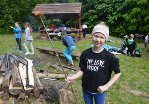 Dumna Wiktoria ze swoją kiełbaską