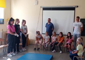 Prelekcja oraz ćwiczenia praktyczne w grupie młodszych uczniów