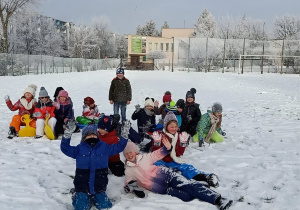 Zimowe zabawy w klasie 2a