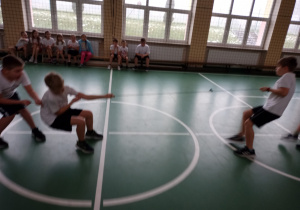 Zadanie sportowe - gry i zabawy zespołowe wybrane przez dzieci