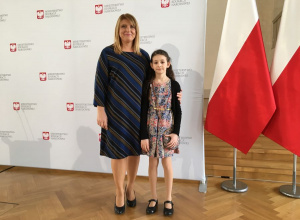 Uczennica i nauczycielka SP3 w Brzezinach z nagrodą Ministra Edukacji Narodowej