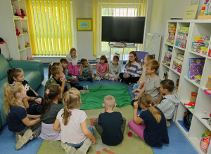 Klasa 1B w Miejskiej Bibliotece Publicznej