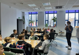 Warsztaty mikołajkowe naszych uczniów w MDK w Brzezinach