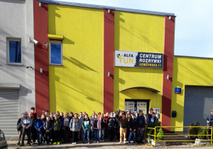 Wycieczka klas szóstych do teatru i centrum rozrywki