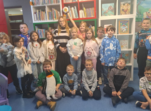II B w Bibliotece Publicznej w Brzezinach – rozmowa o emocjach małych i dużych