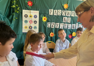 Pasowanie pierwszaków na czytelników