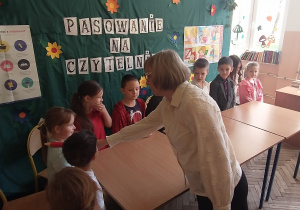 Pasowanie pierwszaków na czytelników