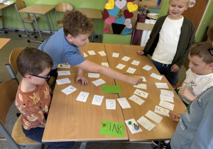 Matematyczni twórcy z klas 2a i 2b!