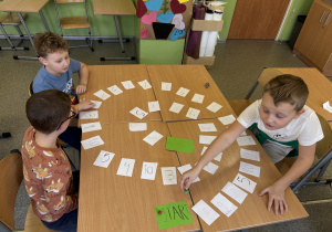 Matematyczni twórcy z klas 2a i 2b!