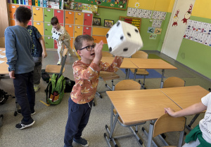 Matematyczni twórcy z klas 2a i 2b!